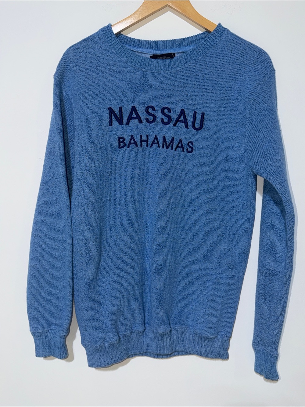 Nassau Bahamas Blue Crewneck Sweater - Comfortex USA size medium